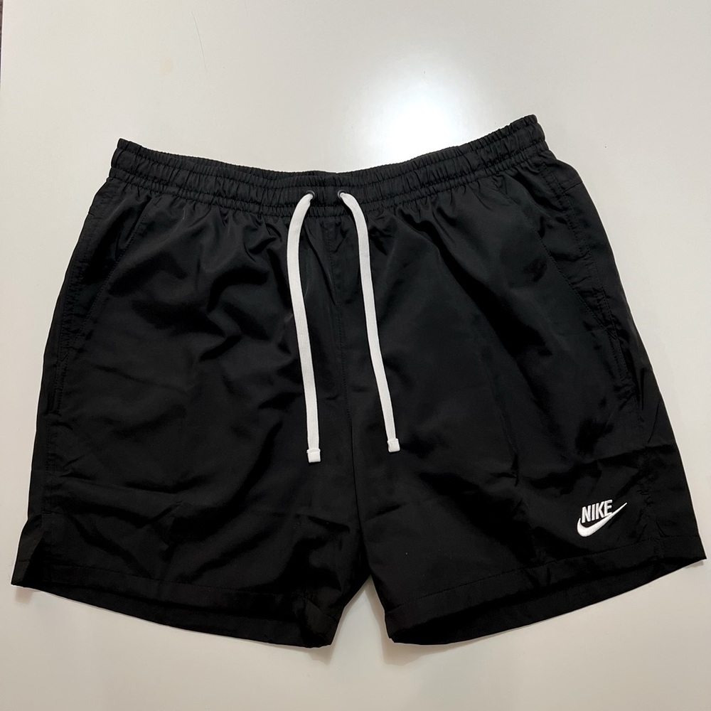 Nike Men’s Woven Flow Shorts